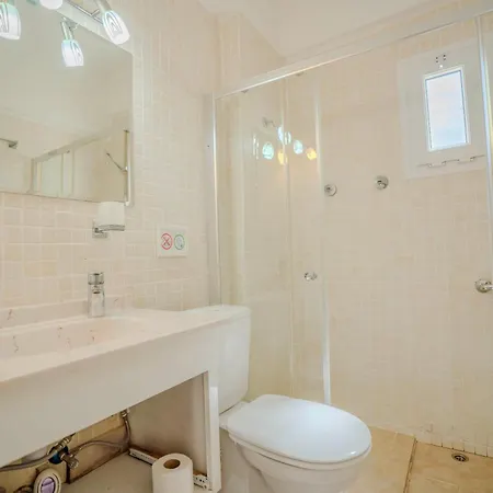 Georgina With Private Pool And Sea View Villa *