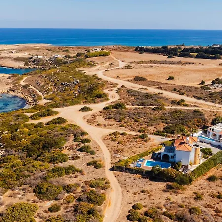 Georgina With Private Pool And Sea View *