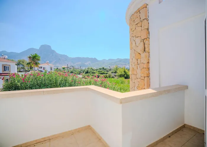 Georgina With Private Pool And Sea View Vavilas