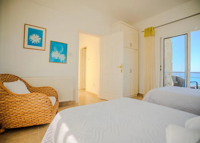 Georgina With Private Pool And Sea View * Vavilas