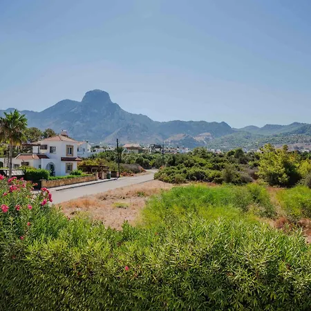 Georgina With Private Pool And Sea View