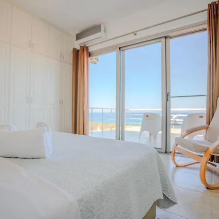 Georgina With Private Pool And Sea View *