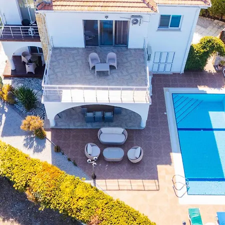 Georgina With Private Pool And Sea View Vavilas