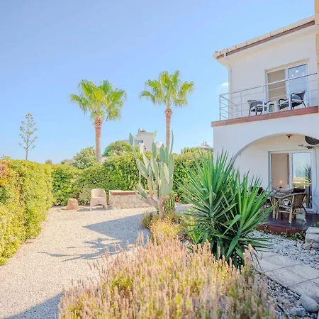 Villa Homely Coastal Retreat With Stunning Views Vavilas