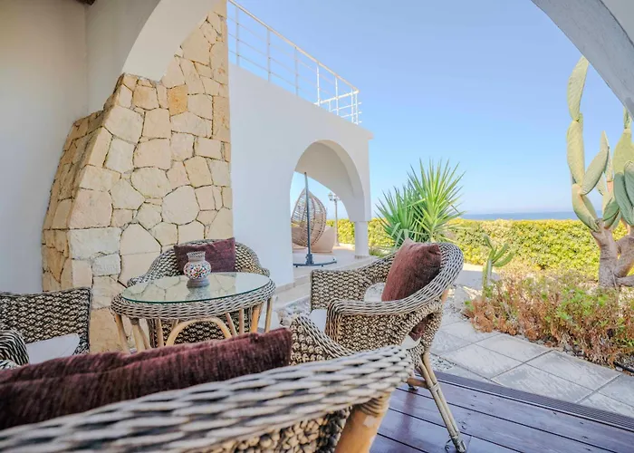 Villa Georgina With Private Pool And Sea View *