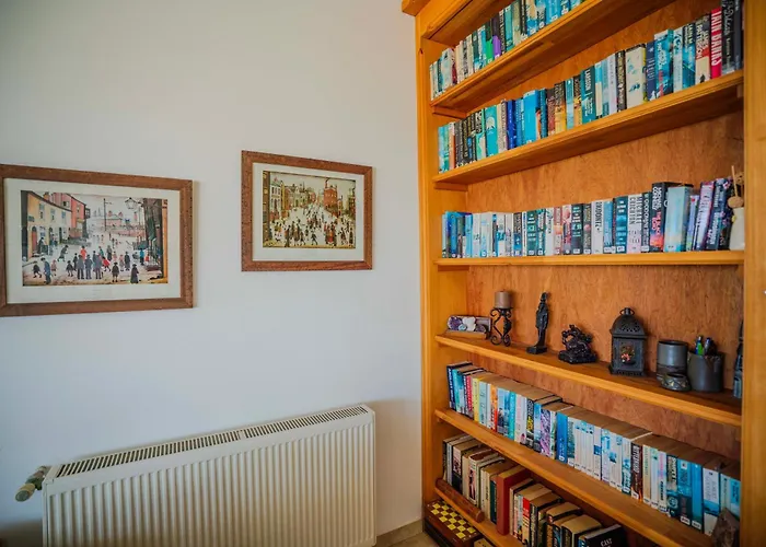 Georgina With Private Pool And Sea View Villa *